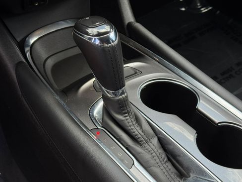 Used 2016 Chevrolet Malibu LT FWD image 18