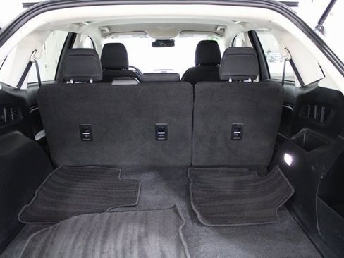 Used 2020 Ford Edge SE image 22