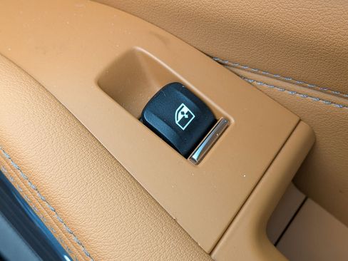 Used 2024 BMW X5 xDrive40i w/ Premium Package image 38