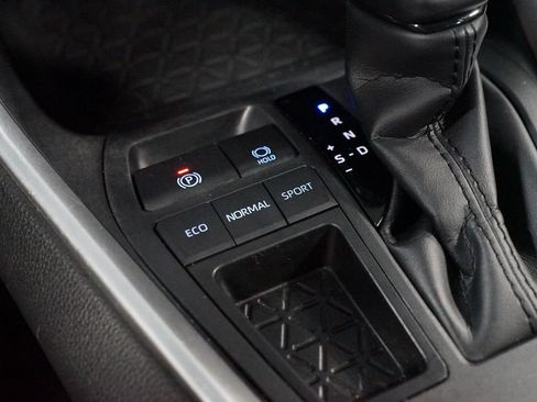 Used 2021 Toyota RAV4 XLE Premium FWD image 21