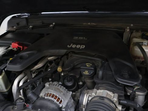 Used 2020 Jeep Gladiator Rubicon AWD/4WD image 29