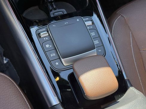 Used 2022 Mercedes-Benz GLA 250 4MATIC image 24