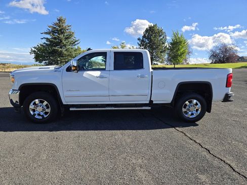 Used 2019 GMC Sierra 3500 SLT image 10