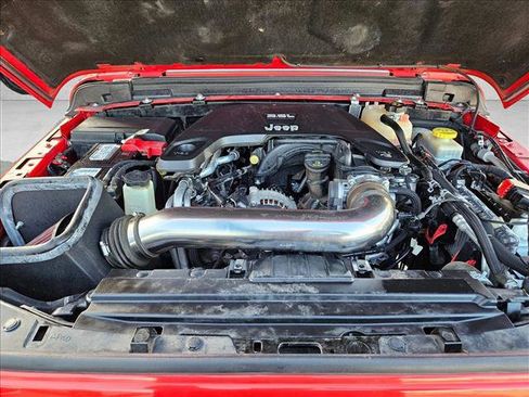 Used 2018 Jeep Wrangler Unlimited Sahara image 23