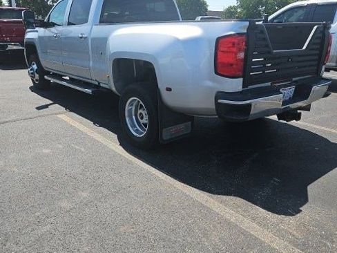 Used 2019 GMC Sierra 3500 SLT w/ Duramax Plus Package AWD/4WD image 3
