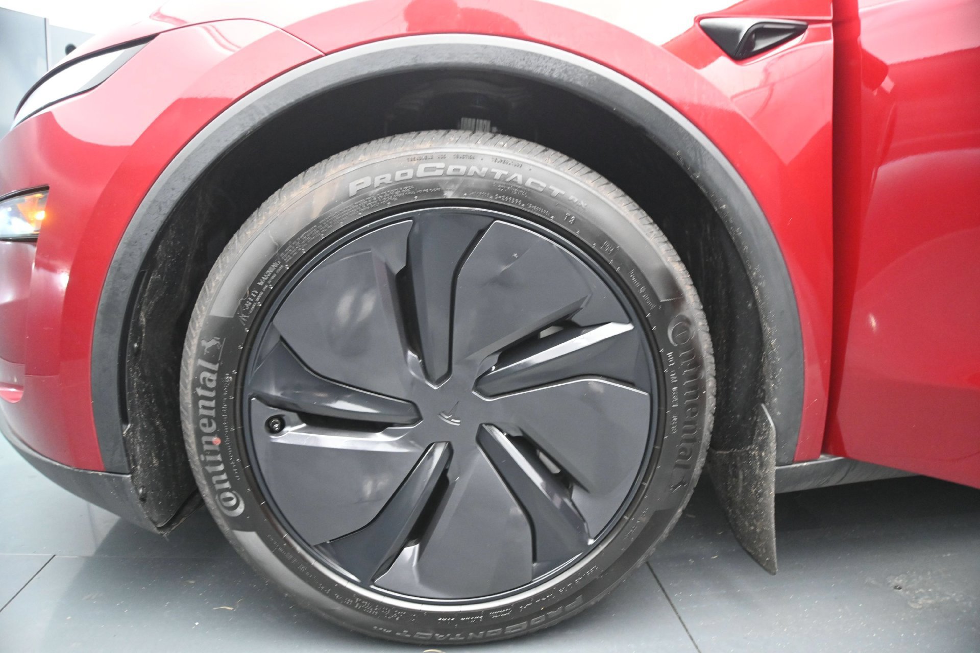 Used 2026 Tesla Model Y AWD image 24