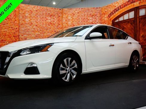 Used 2022 Nissan Altima 2.5 S image 3