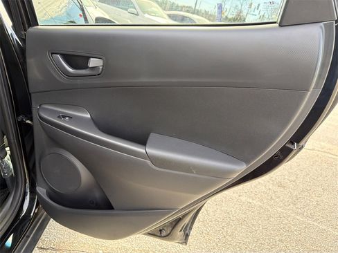 Used 2022 Hyundai Kona SEL image 16