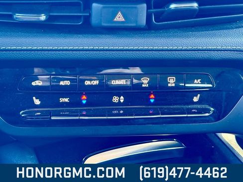 Used 2023 Buick Envision Essence image 31