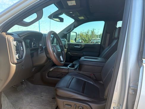 Used 2022 GMC Sierra 3500 Denali AWD/4WD image 15