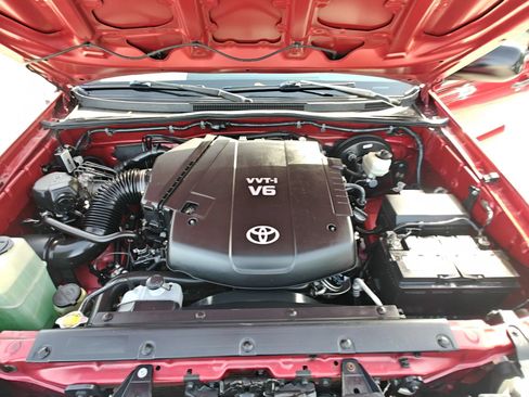 Used 2014 Toyota Tacoma PreRunner w/ SR5 Package RWD image 52