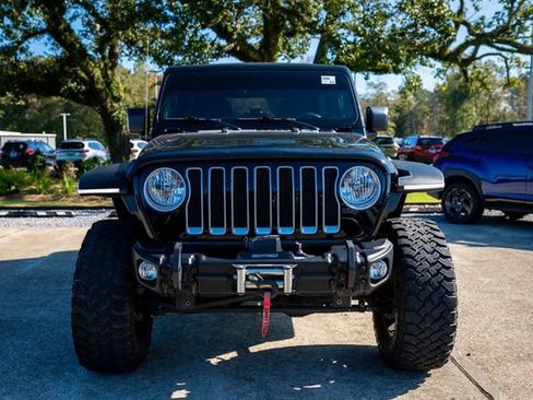 Used 2020 Jeep Wrangler Unlimited Sahara image 12