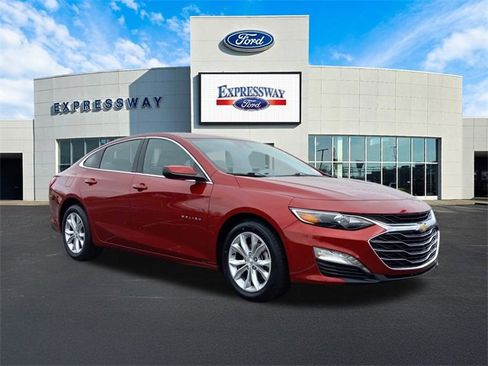 Used 2024 Chevrolet Malibu LT image 4