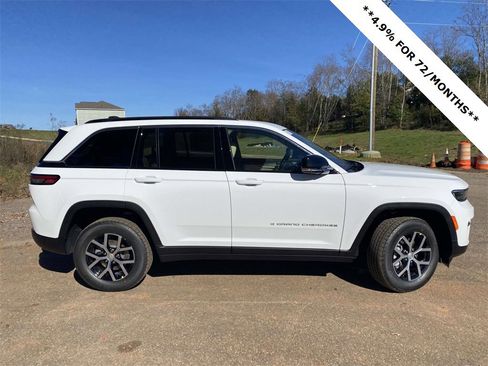 New 2025 Jeep Grand Cherokee Limited image 8