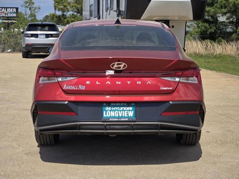 New 2026 Hyundai Elantra Limited FWD image 4