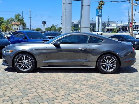 Used 2017 Ford Mustang Coupe RWD image 2