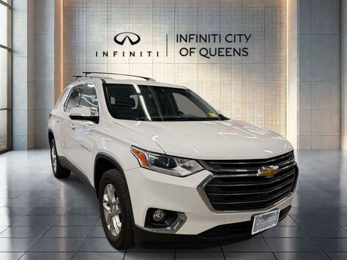 Used 2019 Chevrolet Traverse LT FWD image 1