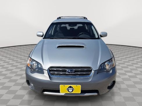Used 2005 Subaru Outback 2.5XT AWD/4WD image 2