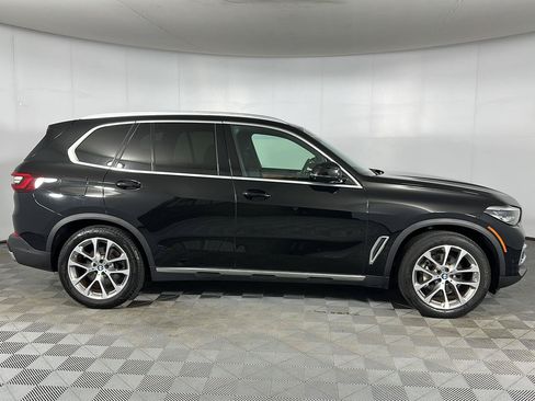 Used 2023 BMW X5 xDrive40i w/ Premium Package AWD/4WD image 29