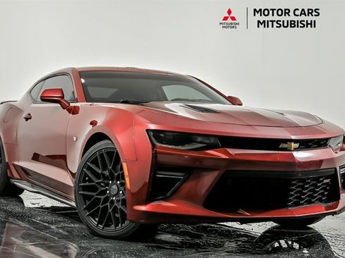 Used 2018 Chevrolet Camaro SS RWD image 1