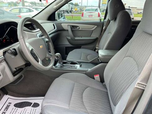Used 2014 Chevrolet Traverse LT FWD image 25