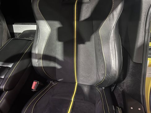 Used 2015 Aston Martin V12 Vantage S RWD image 25