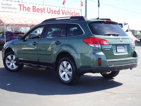 Used 2012 Subaru Outback 3.6R Limited image 9