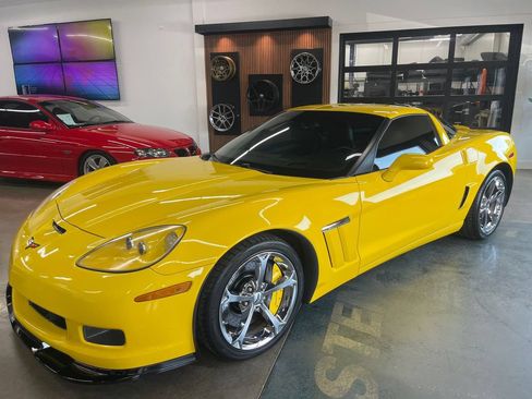 Used 2011 Chevrolet Corvette Grand Sport w/ Preferred Equipment Group RWD image 4
