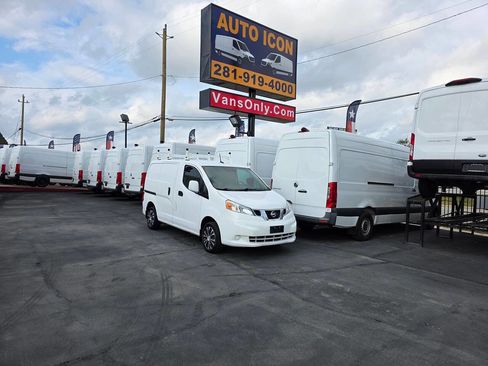 Used 2017 Nissan NV200 SV w/ Technology Package image 33