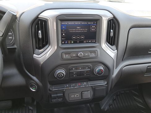 Used 2025 Chevrolet Silverado 2500 W/T w/ WT Convenience Package AWD/4WD image 17