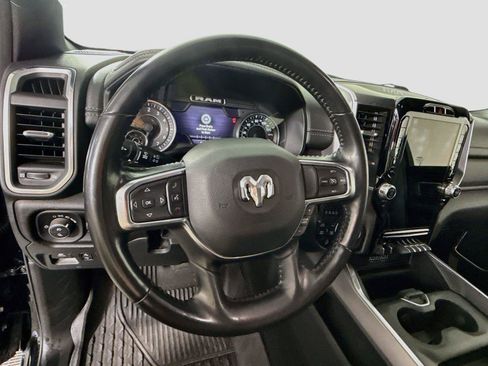 Used 2023 RAM 1500 Laramie AWD/4WD image 5