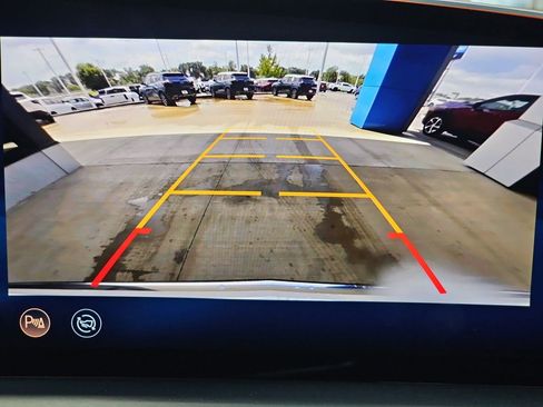 Certified 2025 Cadillac Lyriq Luxury w/ LPO, Floor Liner Package AWD/4WD image 24