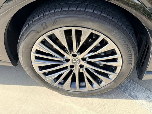 Certified 2025 Lexus RX 450h AWD w/ Luxury Package image 14