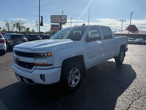Used 2018 Chevrolet Silverado 1500 LT w/ All Star Edition AWD/4WD image 3