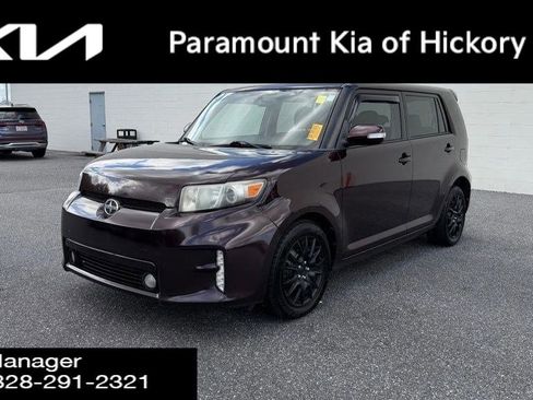 Used 2014 Scion xB image 1