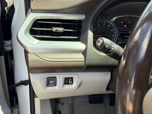 Used 2019 GMC Acadia SLT FWD image 28