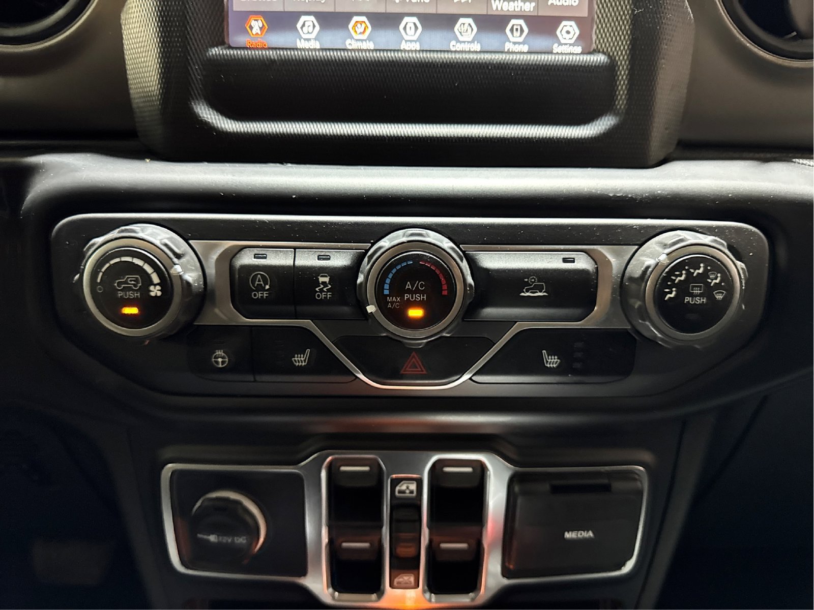 Used 2021 Jeep Gladiator Sport AWD/4WD image 35
