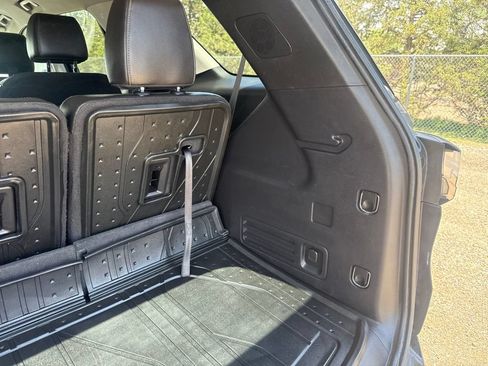 Used 2021 Chevrolet Traverse Premier w/ Redline Edition FWD image 35