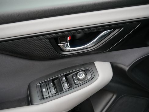 Used 2025 Subaru Outback Premium image 20