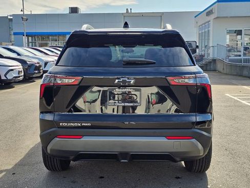 New 2025 Chevrolet Equinox LT w/ Convenience Package II image 4