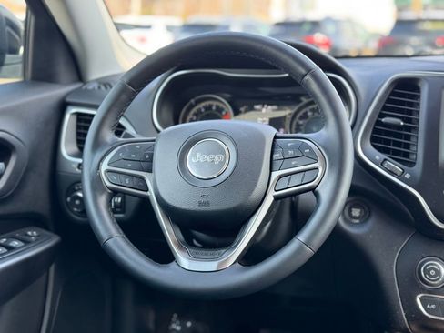 Used 2020 Jeep Cherokee Latitude Plus w/ Cold Weather Group image 14