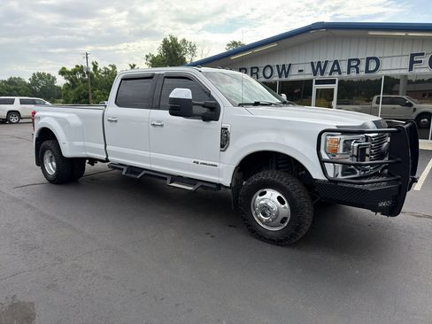 Used 2020 Ford F350 Lariat w/ Lariat Ultimate Package AWD/4WD image 6