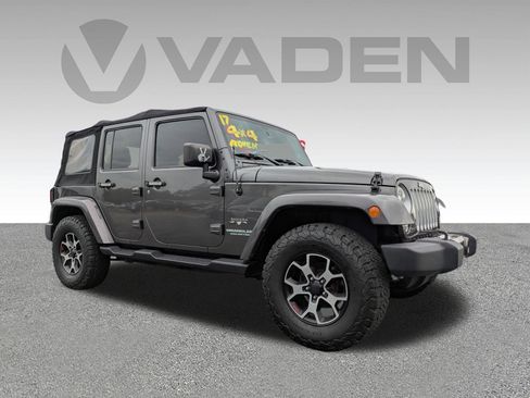 Used 2017 Jeep Wrangler Unlimited Sahara w/ Connectivity Group image 3
