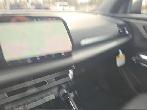 New 2026 Chevrolet Traverse LT w/ Sun and Wheel Package image 31