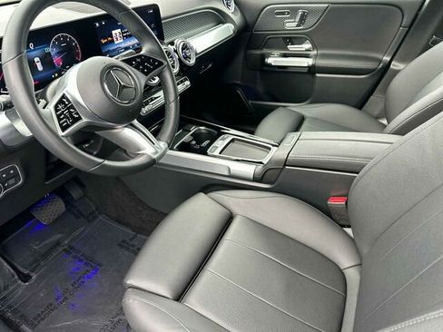Used 2025 Mercedes-Benz GLB 250 image 11