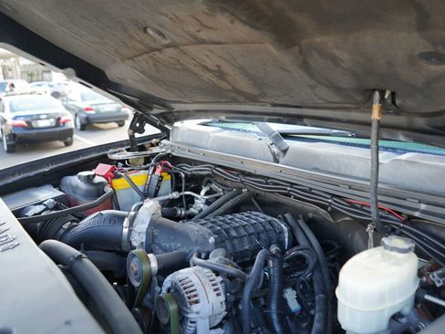 Used 2014 Chevrolet Silverado 2500 LT w/ Custom Sport Truck Package image 26