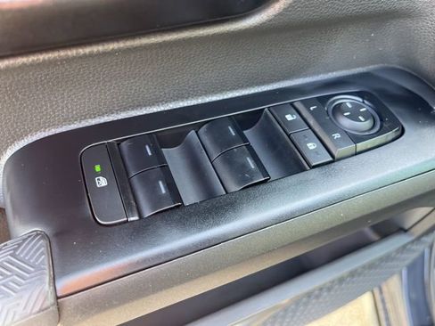 New 2025 Toyota Tacoma SR5 image 12