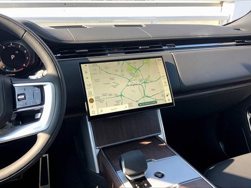 New 2025 Land Rover Range Rover Long Wheelbase SE AWD/4WD image 7