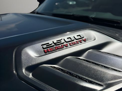 Used 2026 RAM 2500 Laramie AWD/4WD image 30