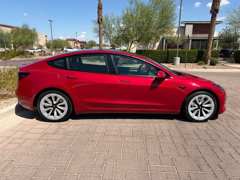 Used 2022 Tesla Model 3 RWD image 2